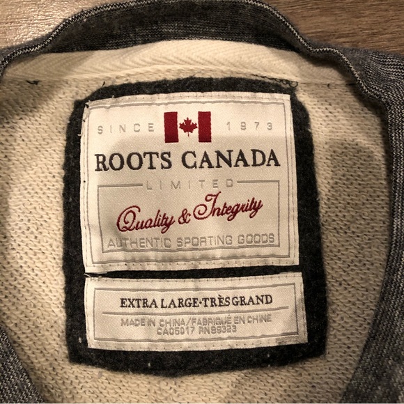 Vintage Roots Canada Sweatshirt - Picture 5 of 12